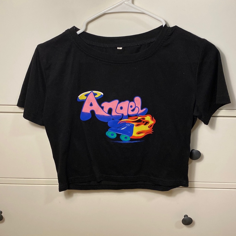 graphic tee crop top
